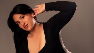 Free Nude MyaAmstrong