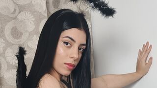 Free Nude NailaNoba