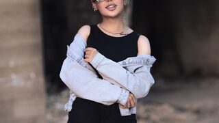 Free Nude NainaSingh