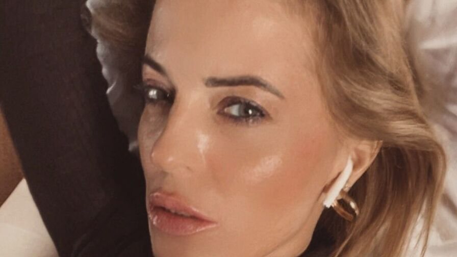 NellyBloom Nude