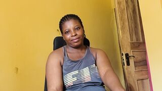 Free Nude NiaLuxe