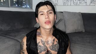 Free Nude NickThunder