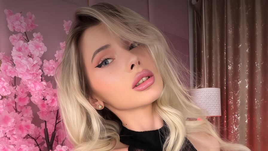 NickiMicki Nude