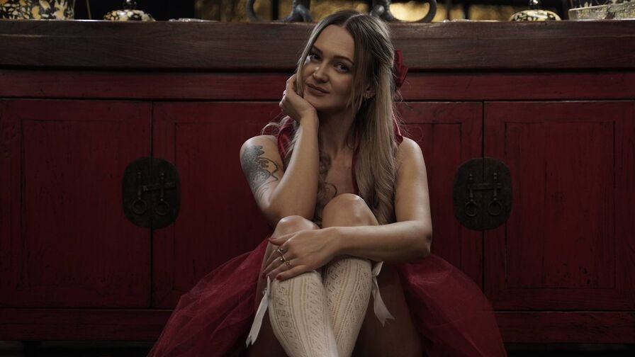 NicoleLoy Nude