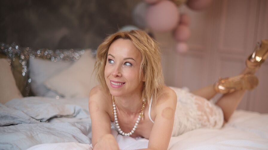 NikaJhones Nude