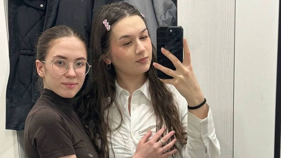 OraAndCornelia Nude