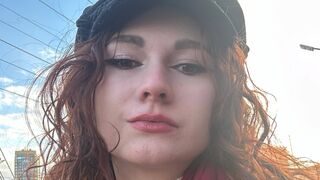 Free Nude QueenRosel