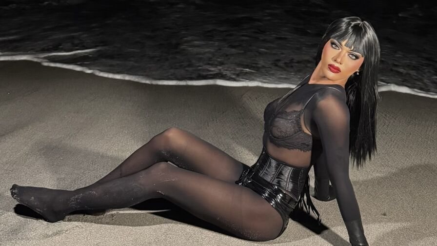 RavenRise Nude