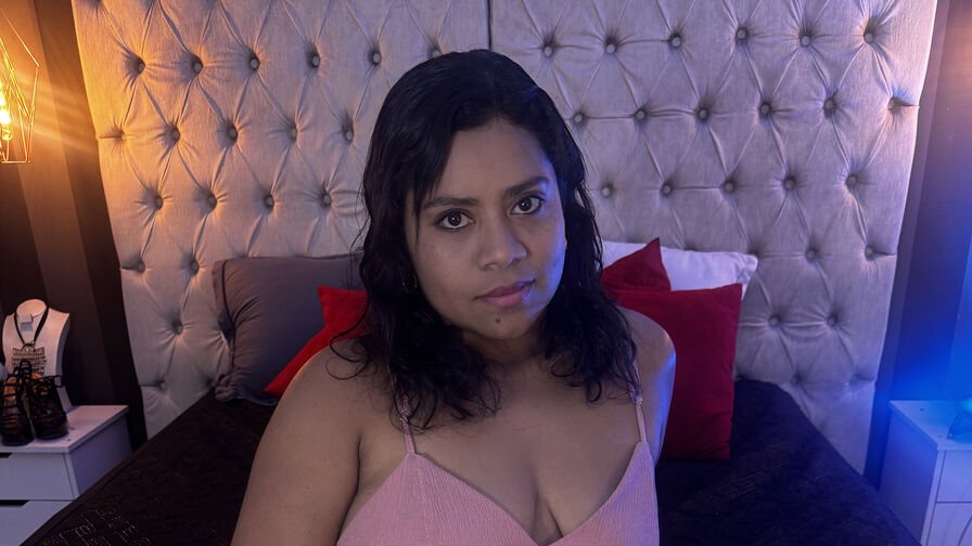 RoseaAmbar Nude