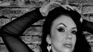 Free Nude SabrianneBlack