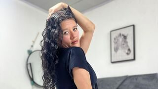 Free Nude SereneKlauder