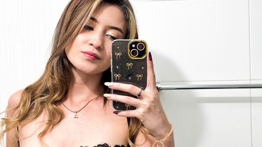 SienaFernanda Nude