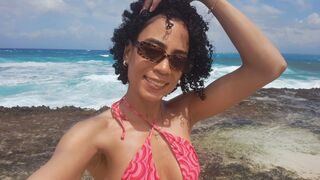 Free Nude SophiaBond