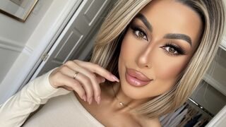 Free Nude SophieChase