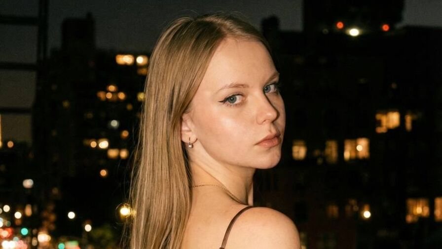 SophiePeachy Nude
