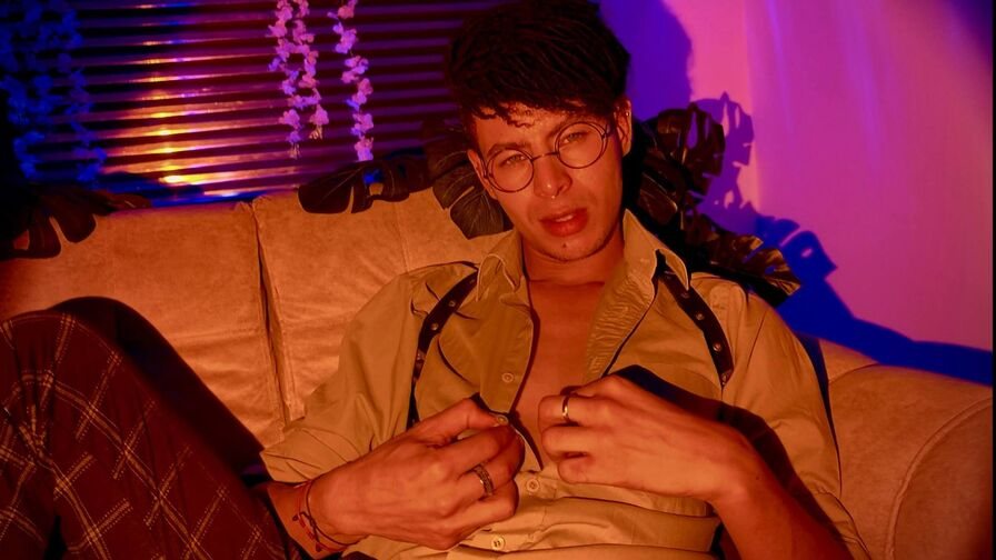 ThiagoSaenns Nude
