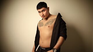 Free Nude ThiagoWolf