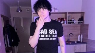 Free Nude TomAvery