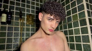 Free Nude VillyXin