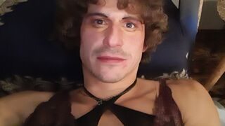 Free Nude Willingly