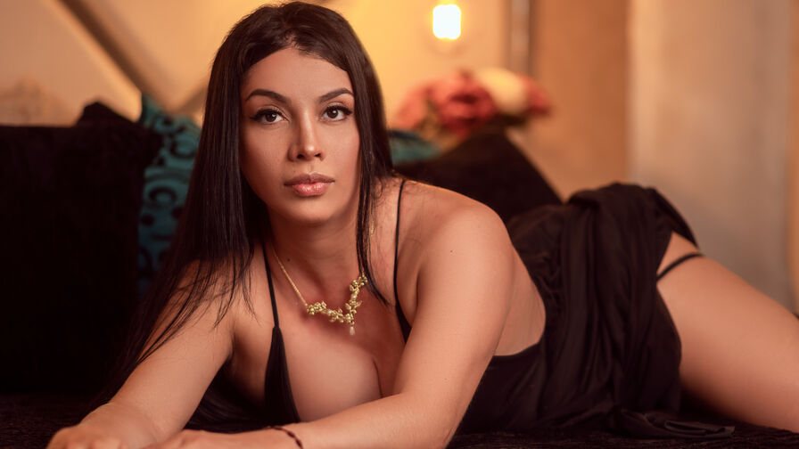 YoselynRoss Nude