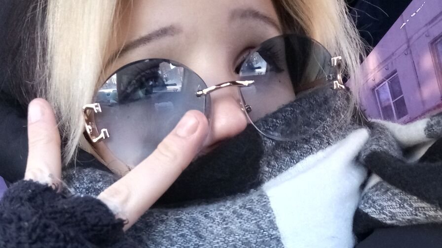 YunaKis Nude