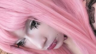 Free Nude YuriKay