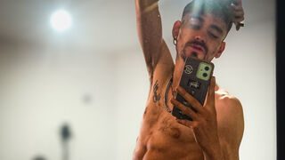 Free Nude ZaynPresley